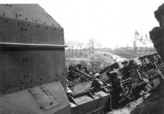 Fotografie Zerstörter Panzerzug 1940.
