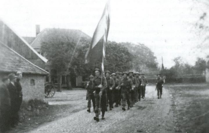 Vermoedelijk een detachement va de "Brabantse Grenswacht" bij Zwilbroek 1945.