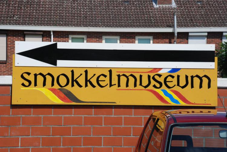 Smokkelmuseum Overdinkel Eingangsschild.