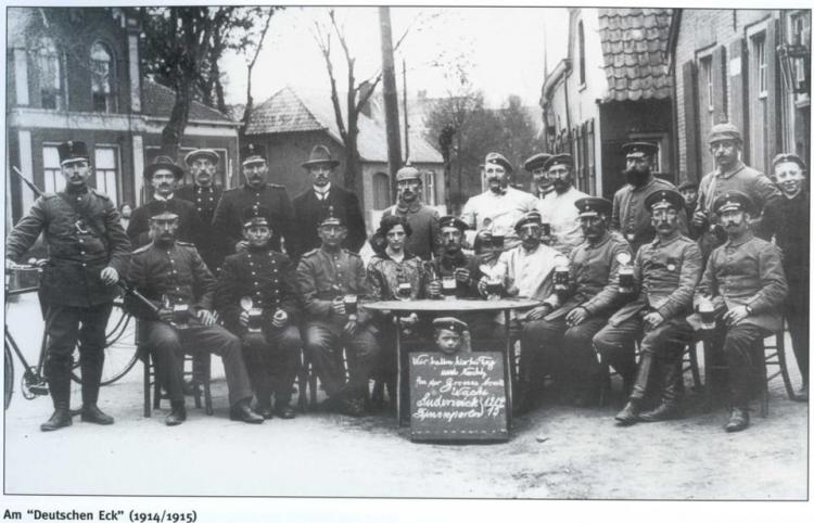 Fotografie - Am deutschen Eck wird Wache gehalten 1914/1915.